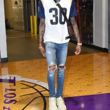 Zapatillas Adidas Yeezy 500 "super Moon Yellow" usadas por Brandon Ingram en la cuenta de Instagram @1ngram4