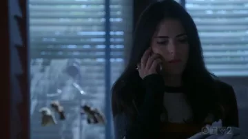 Le pull Isabel Marant Etoile de Laurel Castillo (Karla Souza) dans Murder S05E13