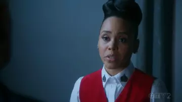 La chemise Dolce & Gabbana de Tegan Price (Amirah Vann) dans Murder S05E13