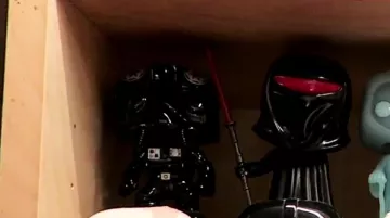 El funko pop de un Shadow Trooper en Star Wars de Modzii en el video ¡LA MAYOR COLECCIÓN DE FIGURAS POP! ¡DESDE FRANCIA!