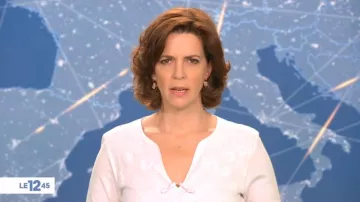 El cuello en V superior de Nathalie Renoux en Le 12:45 de M3 del 16/02/2019