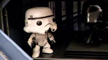 El funko pop de un Stormtrooper en Star Wars de Modzii en el video ¡LA MAYOR COLECCIÓN DE FIGURAS POP! ¡DESDE FRANCIA!