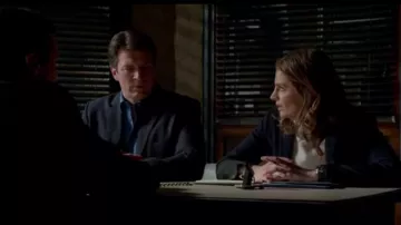 Rag & Bone Intemporel en coton piqué blazer porté par Kate Beckett (Stana Katic) dans le Château (S07E14)