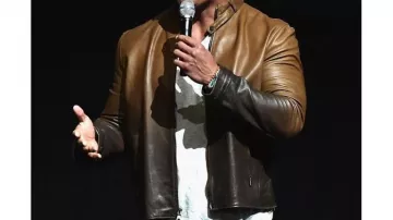 DWAYNE JOHNSON JUMANJI 2 PREMIERE VESTE de Spencer (Dwayne Johnson) dans Jumanji: Bienvenue dans la Jungle