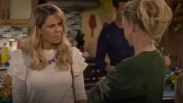 Veronica Beard Havyn Sweater worn by D.J. Tanner-Fuller (Candace Cameron Bure) in Fuller House (S04E06)