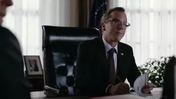 Dolabany Lunettes Arnold Verres en Cristal Noir porté par Tom Kirkman (Kiefer Sutherland) dans les Survivant (S01E05)