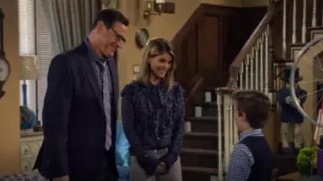 Veronica Beard Finley Blouse worn by Rebecca Katsopolis (Lori Loughlin) in Fuller House (S04E09)