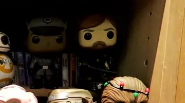 La funko pop de Luke Skywalker dans Star Wars de Modzii dans la video LA PLUS GROSSE COLLECTION DE FIGURINES POP! DE FRANCE !