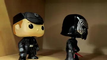El funko pop del General Hux en Star Wars de Modzii en el vídeo ¡LA MAYOR COLECCIÓN DE FIGURITAS POP! ¡DESDE FRANCIA!
