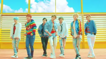 The jeans pants with white spots of Jeon Jungkook in the clip DNA of the BTS (방탄소년단)