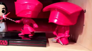 El funko pop del pretoriano Twin Sabres Guard en Star Wars de Modzii en el vídeo ¡LA MAYOR COLECCIÓN DE FIGURITAS POP! ¡DESDE FRANCIA!