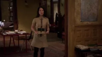Alexander Wang Coton Safari habit porté par le Dr Joan Watson (Lucy Liu) dans le Primaire (S05E15)