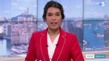La veste rouge liseré contrastant de Émilie Tran Nguyen dans 12/13 le 19.02.2019