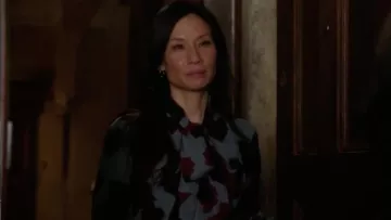 Gucci  Leaves Print Silk Shirt worn by Dr. Joan Watson (Lucy Liu) in Elementary (S06E14)