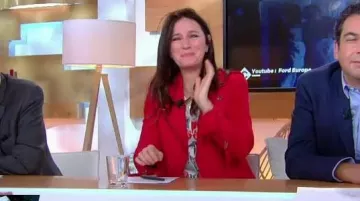 Le blouson suédine rouge Morgan de Marion Ruggieri dans C à vous le 21.02.2019