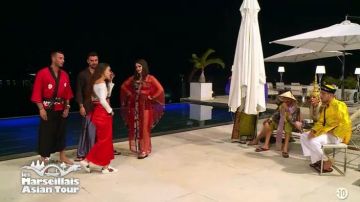 Zapatillas blancas Gucci de Ness en Les marseillais: gira asiática