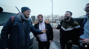 La chaqueta de Cyprien en el video de YouTube Romeo y Julieta: la peor promesa en la historia de Squeezie