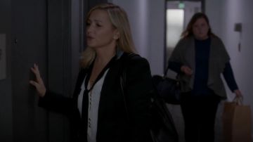 Maison Mayle Silk Tieneck Blouse worn by Dr. Arizona Robbins (Jessica Capshaw) in Grey's Anatomy (S14E01)