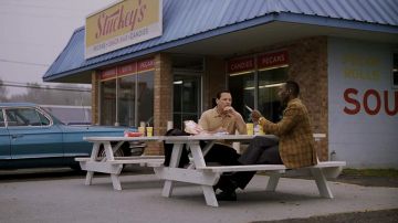 Miss Ann's Fast Foods en Amite City, LA presentando Stuckey's como se ve en Green Book