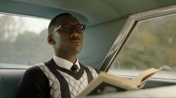 Dr. Don Shirley's (Mahershala Ali) vintage jumper as seen in Green Book