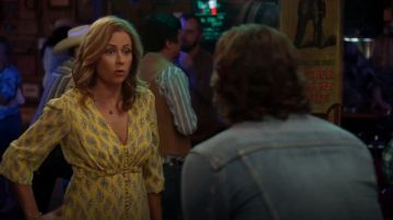 Saloni Eve Dress worn by Lena (Jenna Fischer) in Splitting Up Together (S02E13)
