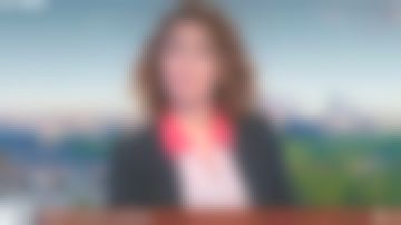 The blouse powder silk collar and contrasting sleeve Home 123 Marie-Sophie Lacarrau in Journal de 13h de France 2 the 01.03.2019