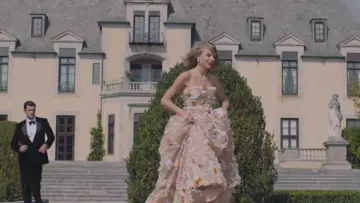 El vestido que lució Taylor Swift en su clip Blank Space