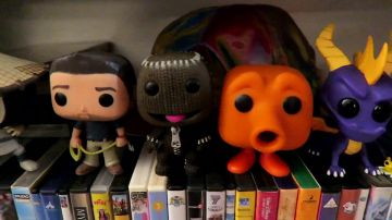 El Funko Pop! por Q Bert de Modzii en su vídeo ¡LA MAYOR COLECCIÓN DE FIGURITAS POP! ¡DESDE FRANCIA!