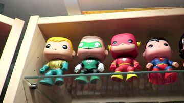 El Funko Pop! por Aquaman by Modzii en su video ¡LA MAYOR COLECCIÓN DE FIGURITAS POP! ¡DESDE FRANCIA!