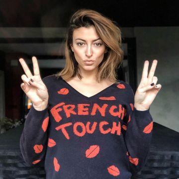 El suéter French Touch de Rachel Legrain-Trapani en la cuenta de Instagram de @racheltrapani