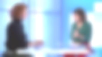 The printed shirt of Melanie Taravant in C to tell the 06/02/2019