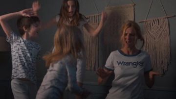 The t-shirt wrangler Sandrine Kiberlain in My Baby