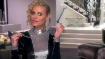 Mini vestido de lentejuelas de Balmain usado por Dorit Kemsley en The Real Housewives of Beverly Hills (S09E01)