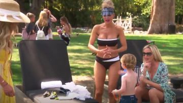 Christian Dior DiorClub1 Visor usado por Dorit Kemsley en The Real Housewives of Beverly Hills (S09E01)