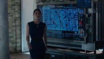 Ted Baker Blue Sashaey Ottoman Knit Midi Skirt worn by Isabelle Lightwood (Emeraude Toubia) in Shadowhunters (S01E07)