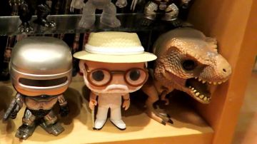 El Funko Pop! tyrannosaurus Rex en El mundo jurásico de Modzii en su video ¡LA MAYOR COLECCIÓN DE FIGURITAS POP! ¡DESDE FRANCIA!
