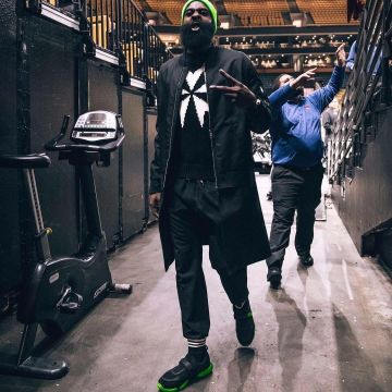 El par de zapatillas de Prada que lució James Harden en su cuenta de Instagram @Jharden13