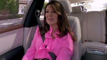 Zadig & Voltaire Tacco Camisa usada por ella misma (Lisa Vanderpump) en The Real Housewives of Beverly Hills (S09E02)