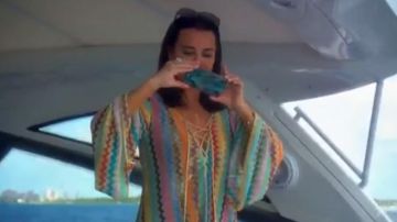 Missoni Mare Zig-Zag Beach Cover-Up worn by Herself (Kyle Richards) in The Real Housewives of Beverly Hills (S09E03)