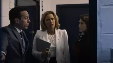 Alexander McQueen Grain de poudre blazer de laine, porté par Elizabeth McCord (Téa Leoni) Madame la Secrétaire d' (S02E12)