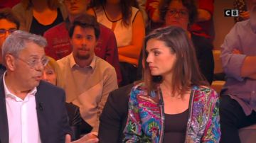 The top in black chiffon embroidered with sequins The Kooples Francesca Antoniotti in It is that of the tv ! the 04.03.2019