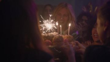 Birthday cakes from Heloise (Sandrine Kiberlain) in My Baby