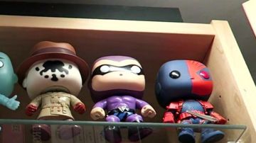 El Funko Pop! por The Phantom Violet de Modzii en su video ¡LA MAYOR COLECCIÓN DE FIGURITAS POP! ¡DESDE FRANCIA!