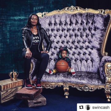 Les Sneakers Air Jordan 1 Mid "gym Rouge" porté par Swin Cash sur Instagram account @swincash