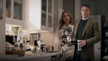 Carolina Herrera Floral Sheath Dress worn by Elizabeth McCord (Téa Leoni) in Madam Secretary (S03E15)