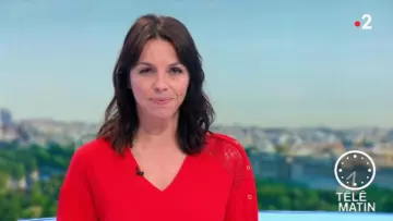 The red dress of Sophie Le Saint in Télématin from the 04/03/2019