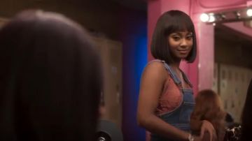 Peuple libre Adella Bralette porté par Simone Graham (Tetona Jackson), Boomerang (S01E01)