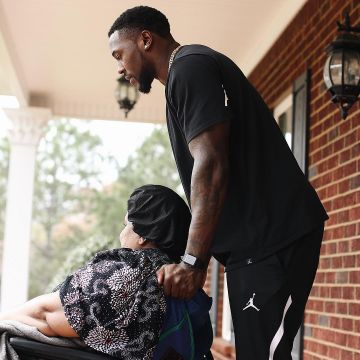 Los pantalones de chándal Nike Jordan de Charles Harris en su cuenta de Instagram @charles_ao1