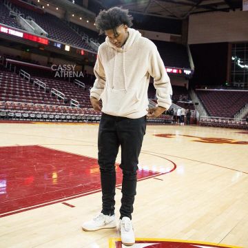 Zapatillas Nike Air Force 1 Low Travis Scott usadas por Kevin Porter Jr. en la cuenta de Instagram @kevinporterjr