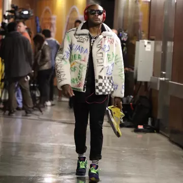 Sneakers Air Jordan 4 Retro Db "doernbecher" worn by P. J. Tucker on the Instagram account @complexsneakers